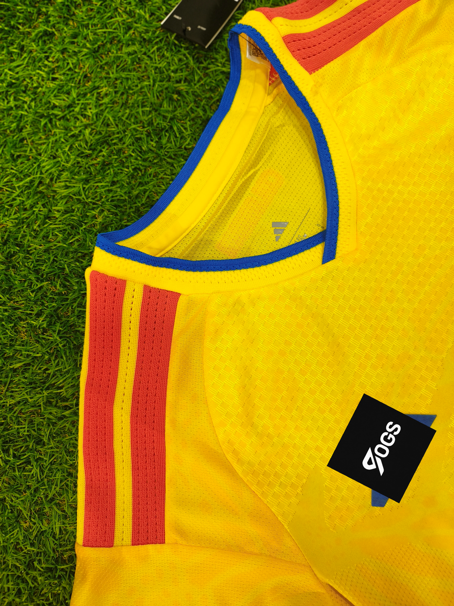 CAMISETA LOCAL SELECCIÓN COLOMBIA 26 VERSIÓN JUGADOR.